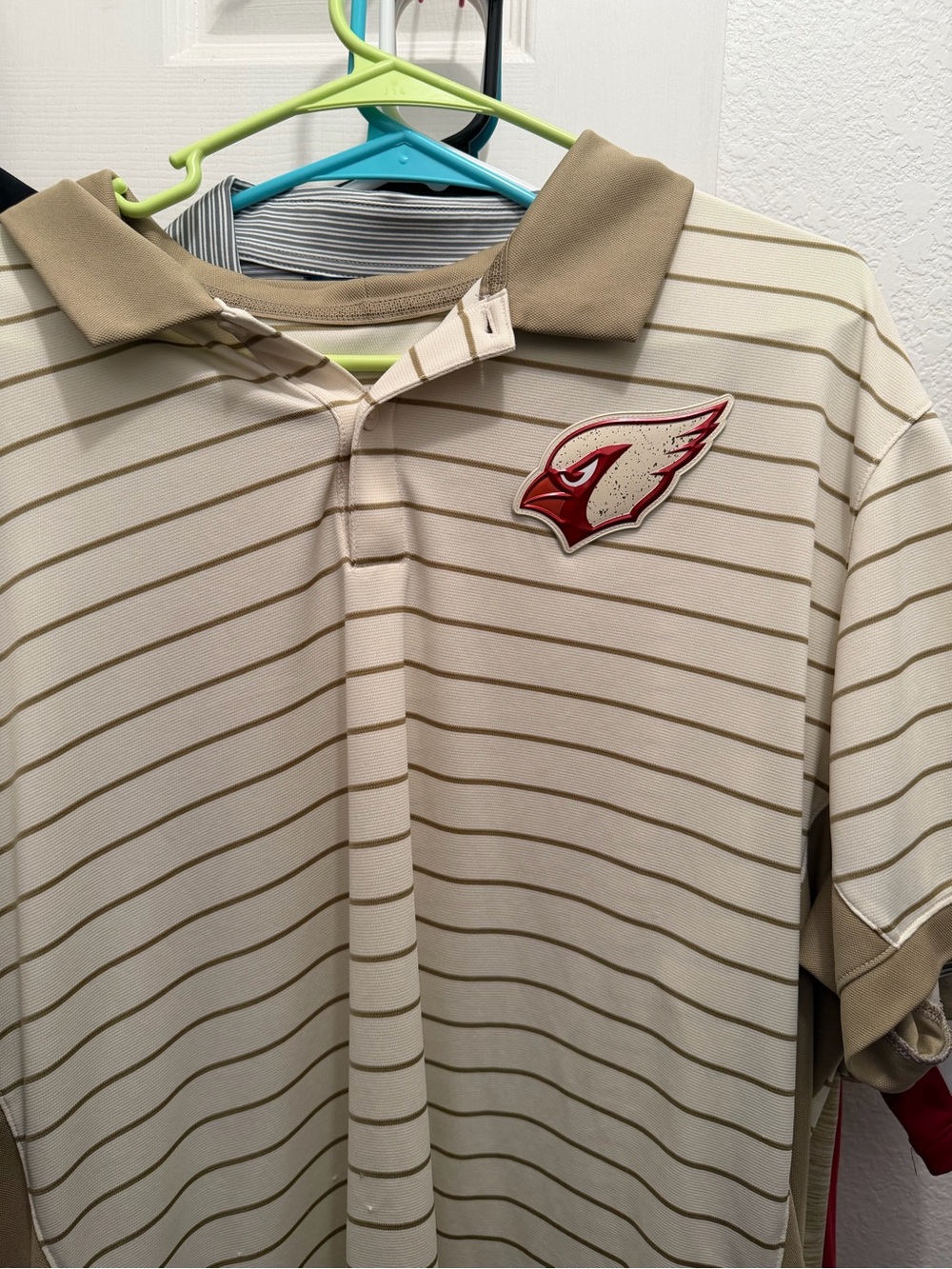Arizona Cardinals Polo Shirt with Stripes and Team Patch - Beige